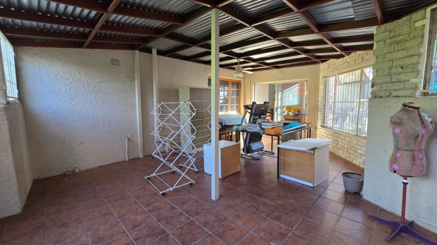 5 Bedroom Property for Sale in Navalsig Free State